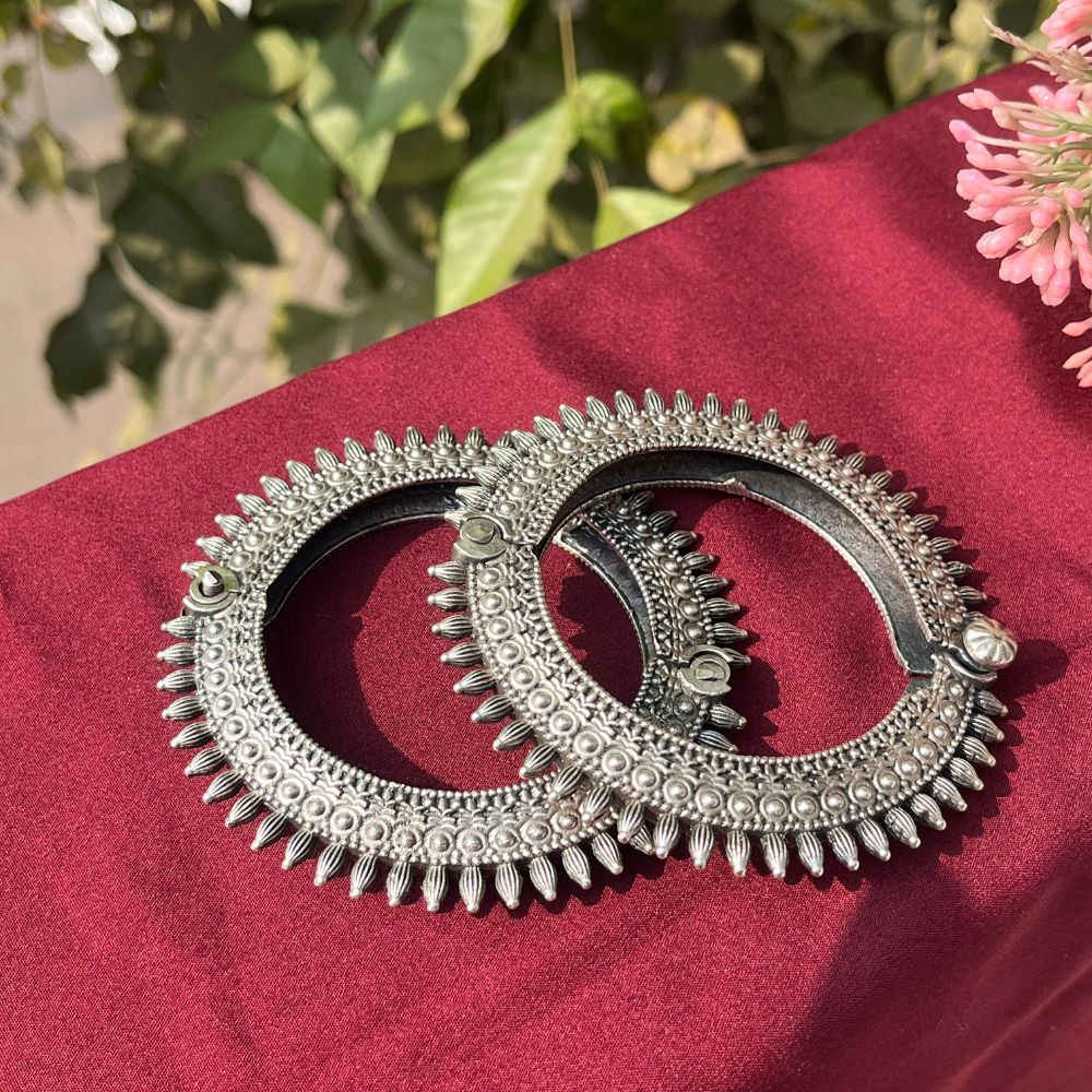 ECE PAHIYA ADJUSTABLE BANGLE image 0