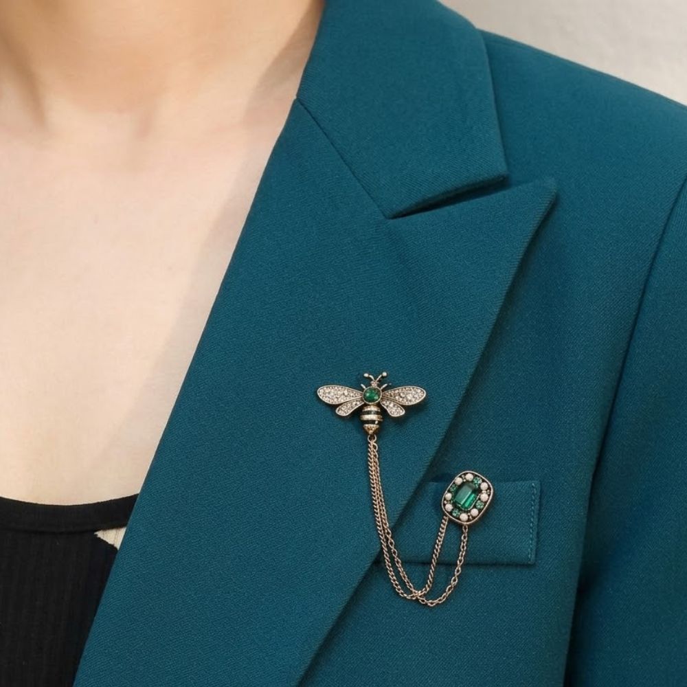 ECW BEE BROOCH