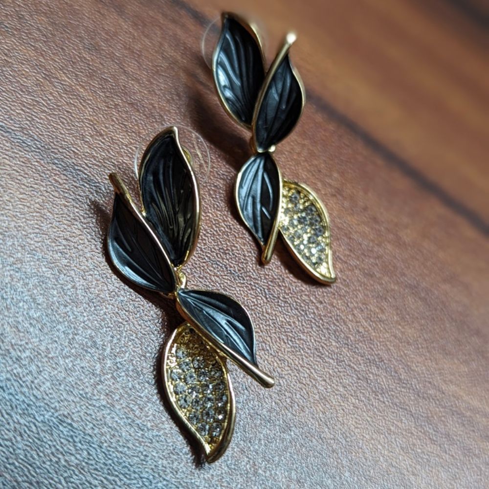 ECW LEAF DAINTY EARRING - Grey/Gold, Brass image
