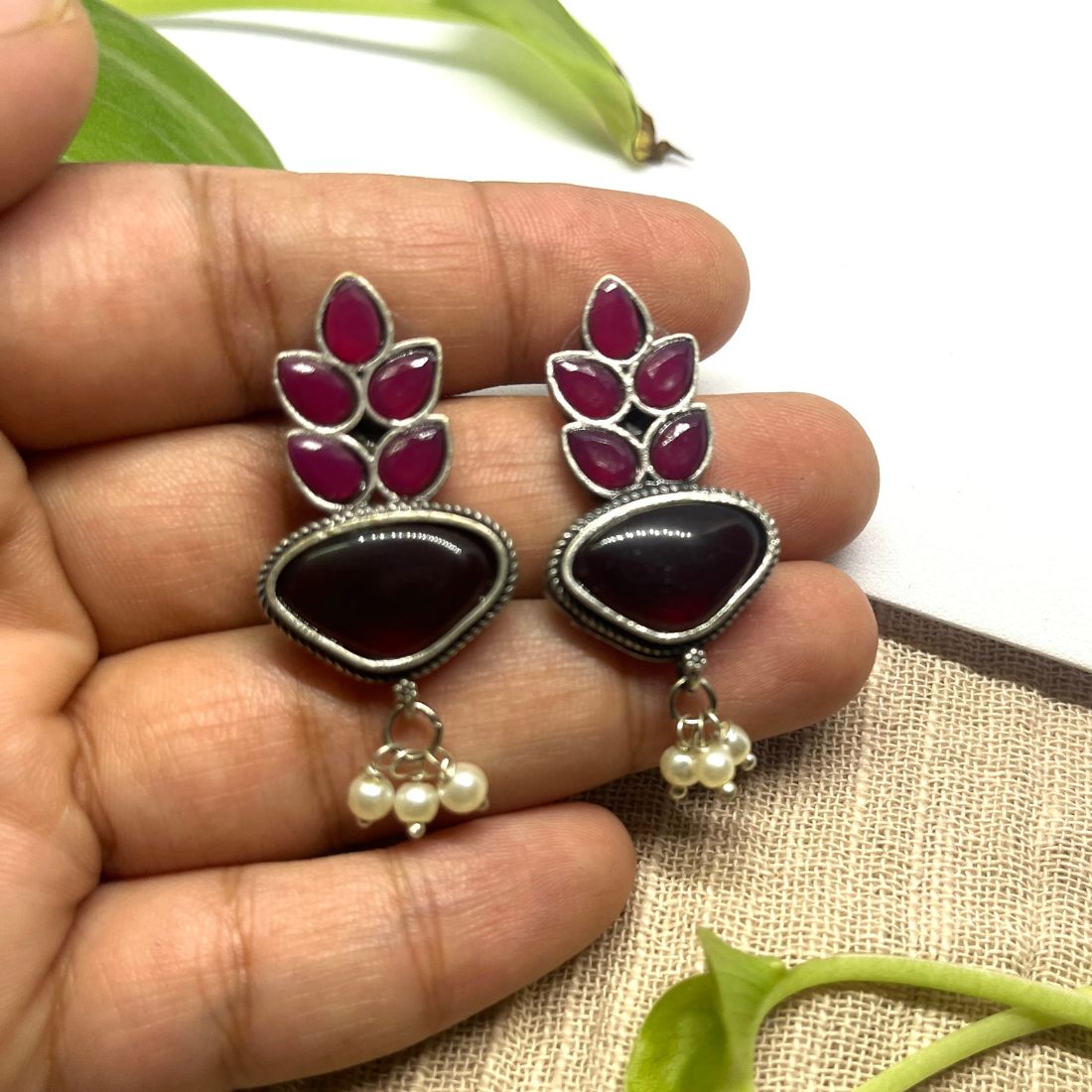 ECE SAAR EARRING - Red, Brass image