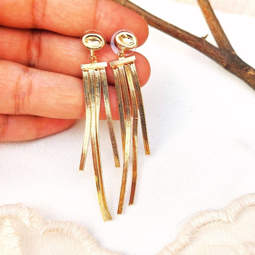 ECW FALL STATEMENT EARRING image 0