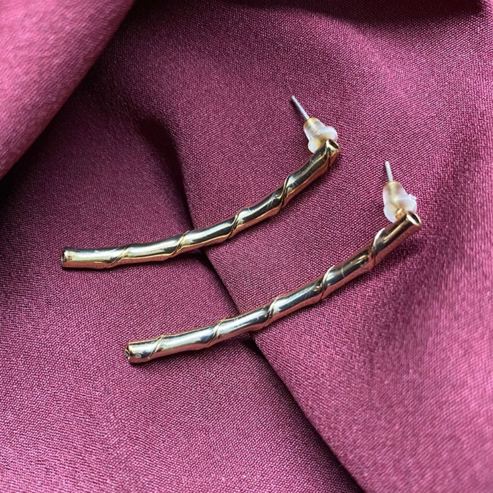 ECW BENDY STATEMENT EARRING image 0