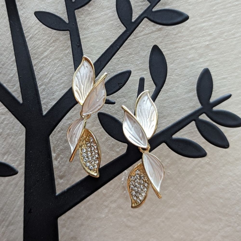 ECW LEAF DAINTY EARRING image 1