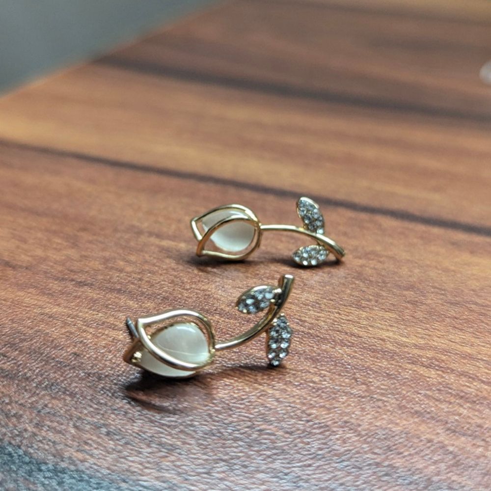 ECW TULIP DAINTY EARRING image 0