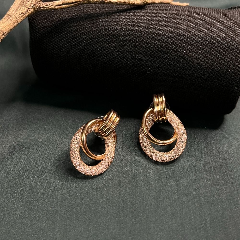 ECW LIZZIE STATEMENT EARRING image 1