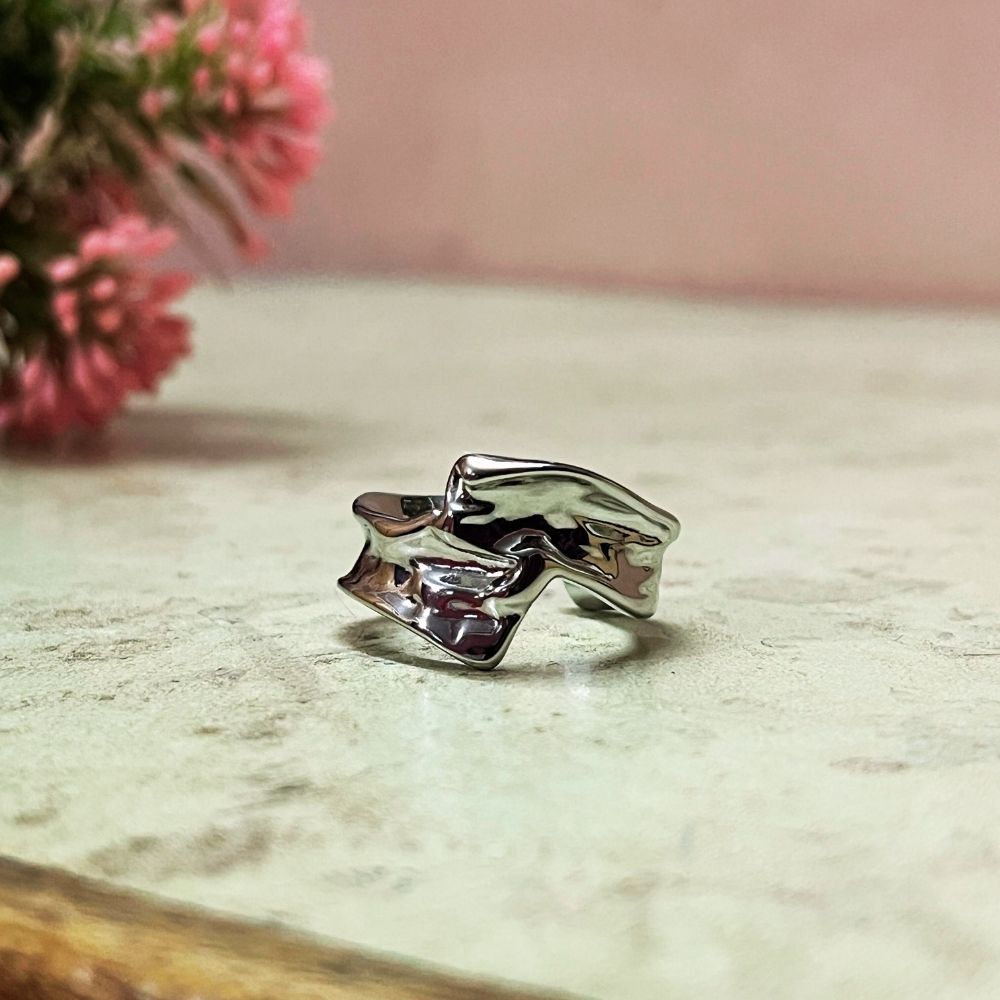ECW HAMMERED STATEMENT ADJUSTABLE RING image 2
