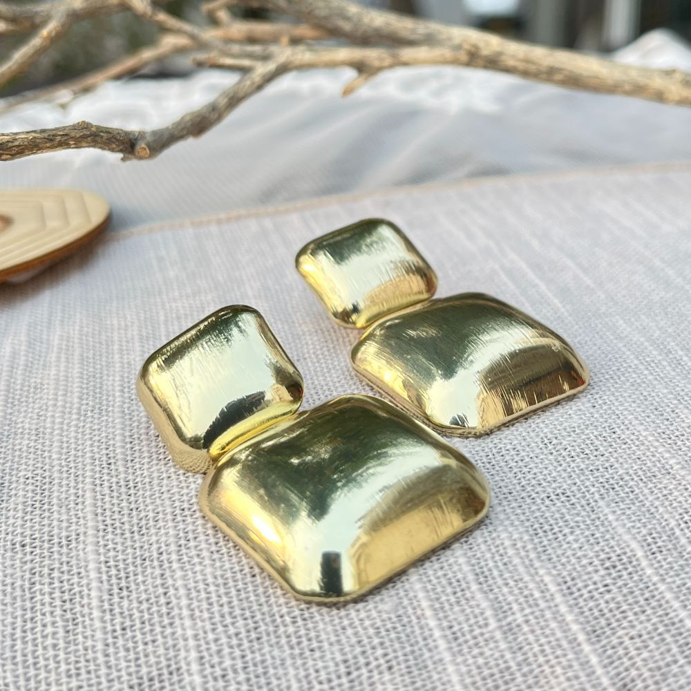ECW MATT LIZ STATEMENT EARRING image 1