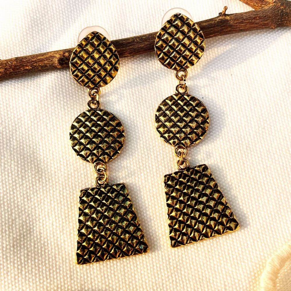 ECW ALBA STATEMENT EARRING image 0
