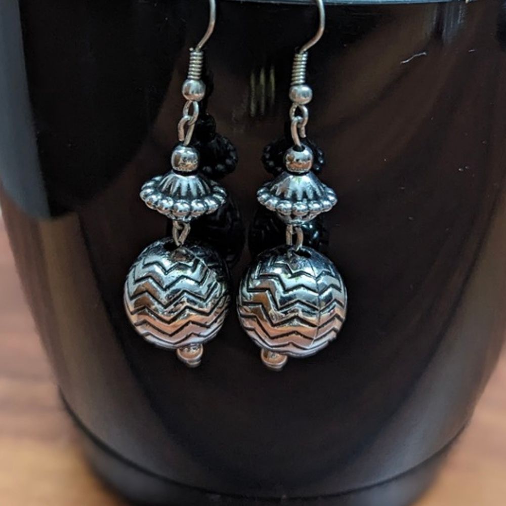 ECE KRITI FISH HOOK EARRING image 1