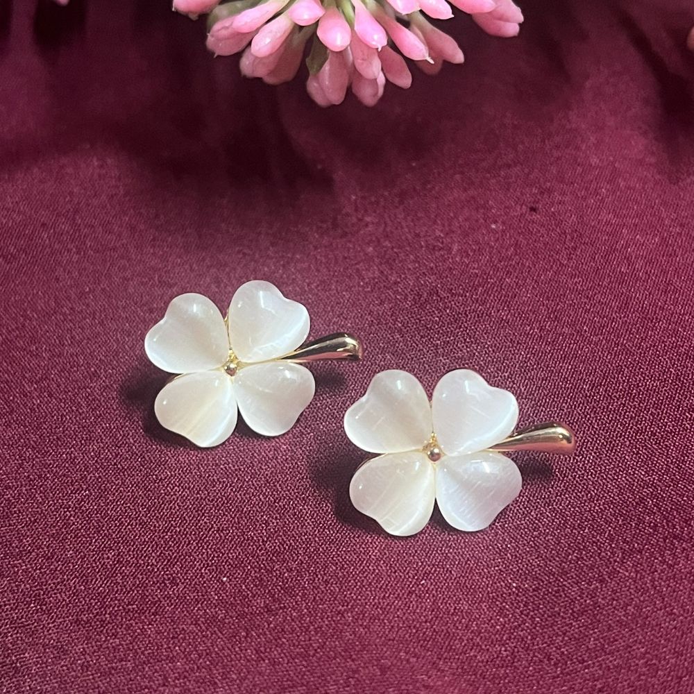 ECW  BLOOM  DAINTY EARRING image 0
