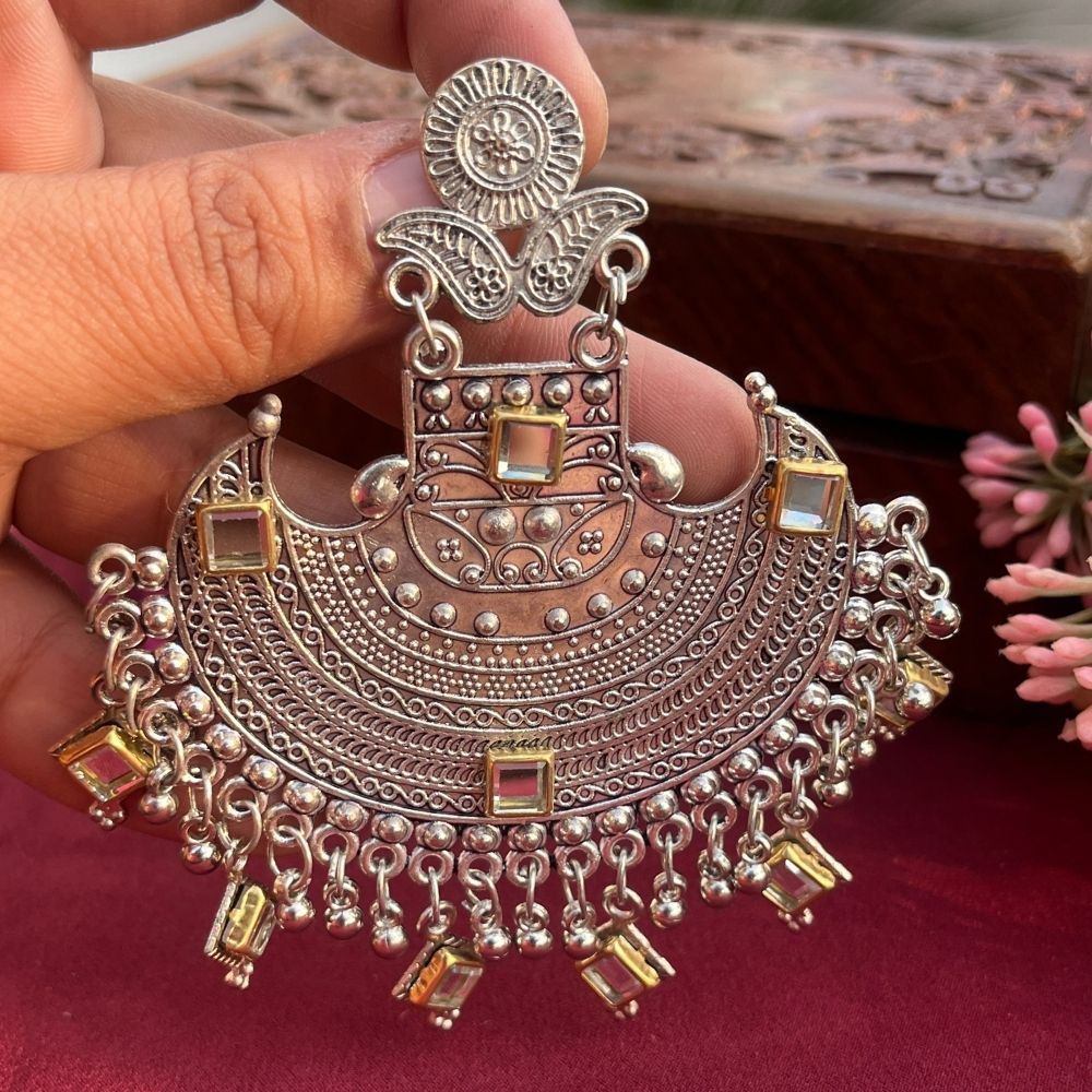ECE VAMA EARRING image 3
