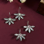 ECE PHOOL EARRING image 0