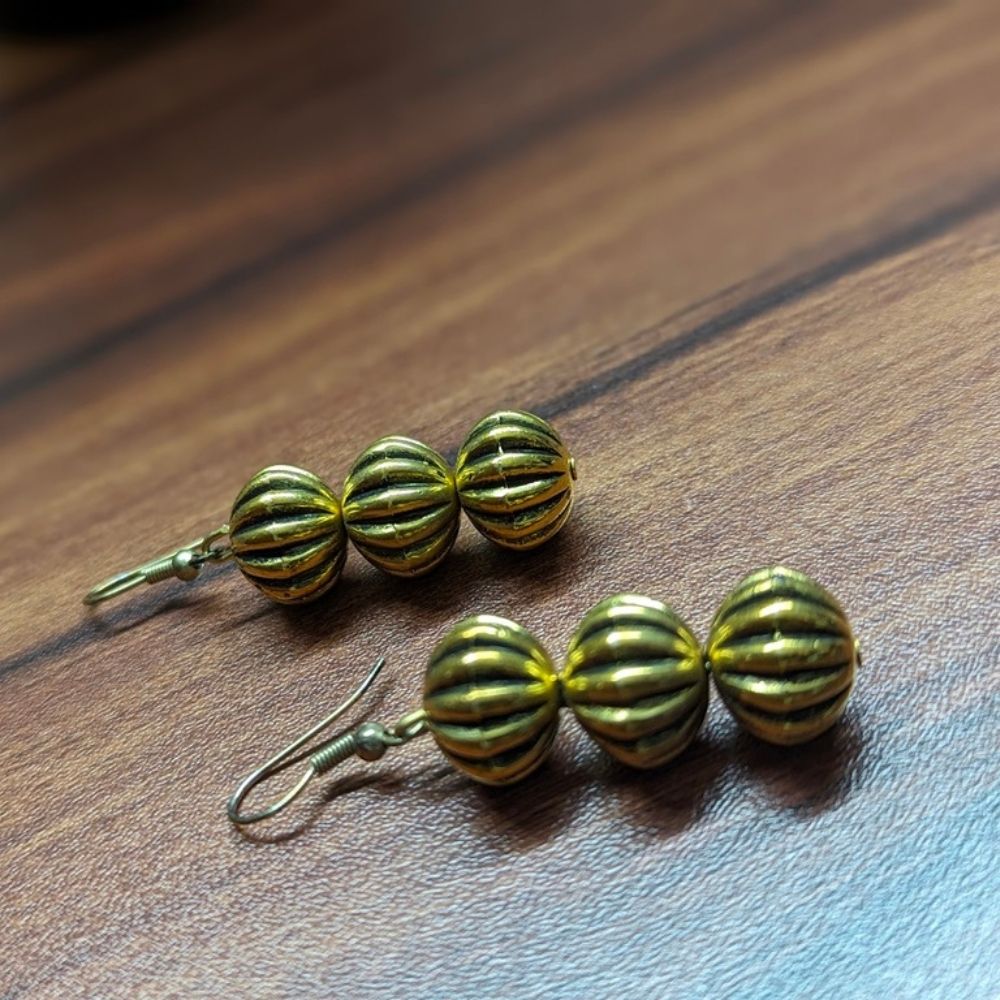 ECE RAKUL FISH HOOK EARRING image 0