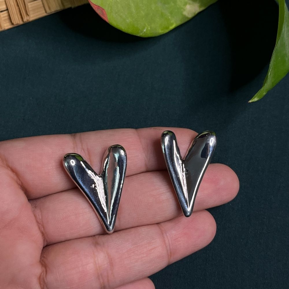 ECW LOVE DOSE STATEMENT EARRING image 0