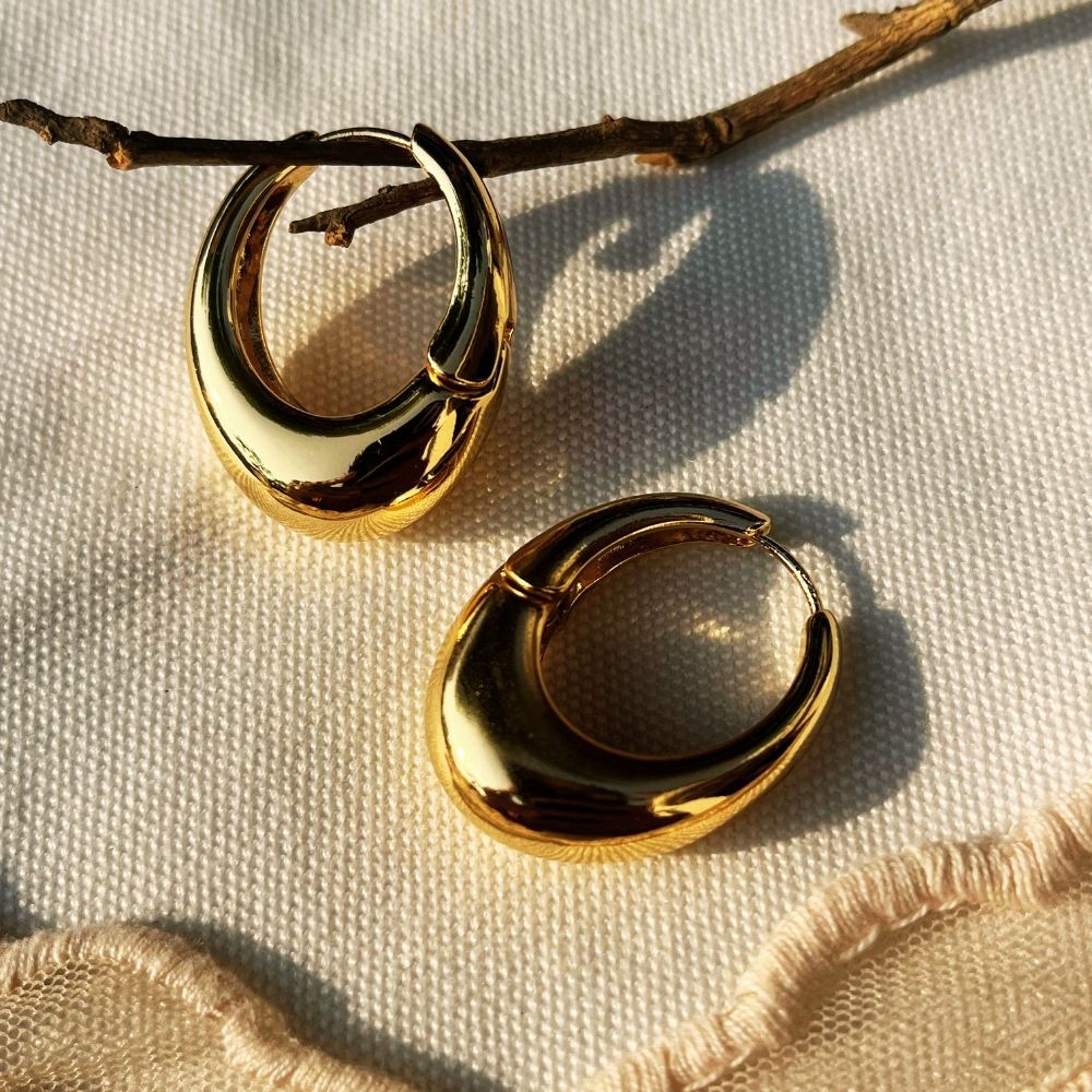 ECW ROXANE STATEMENT HOOP EARRING image 1