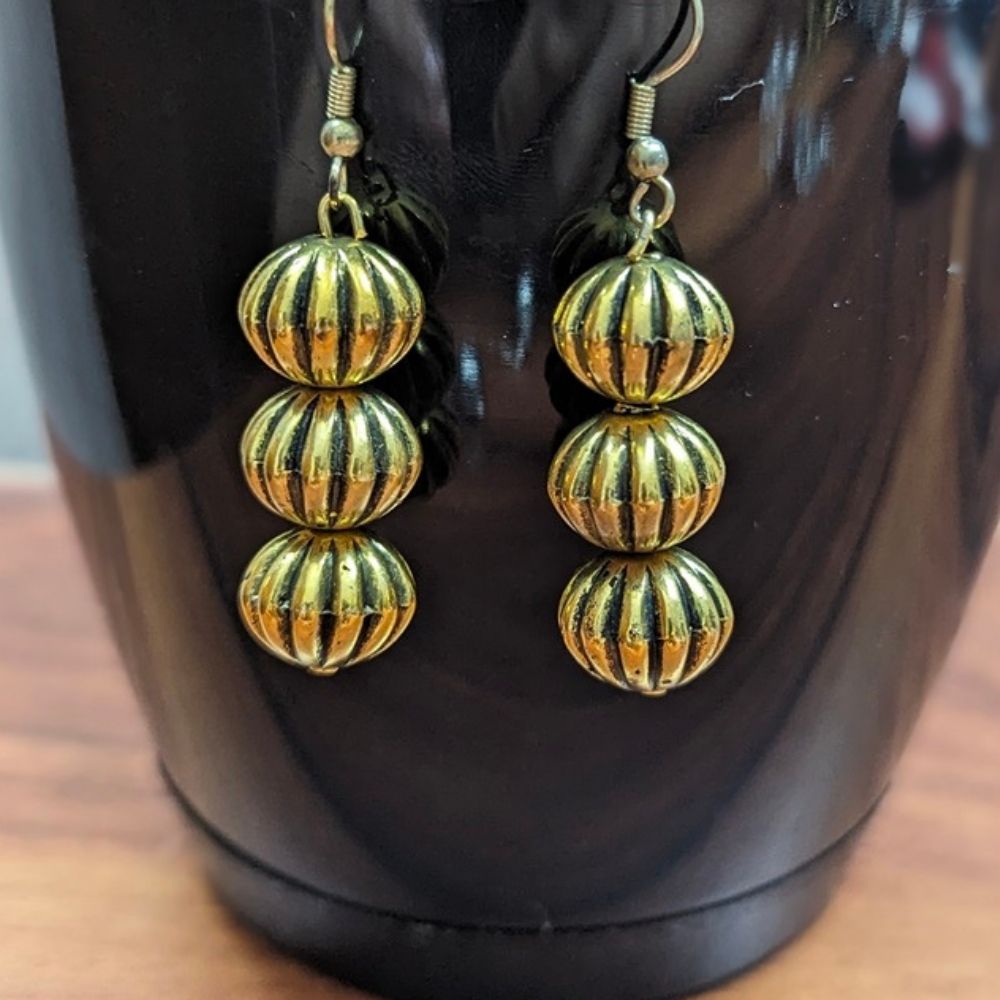 ECE RAKUL FISH HOOK EARRING image 1