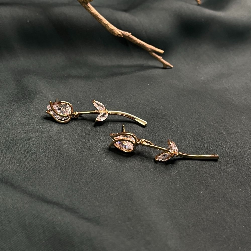 ECW TULIP STATEMENT EARRING image 0