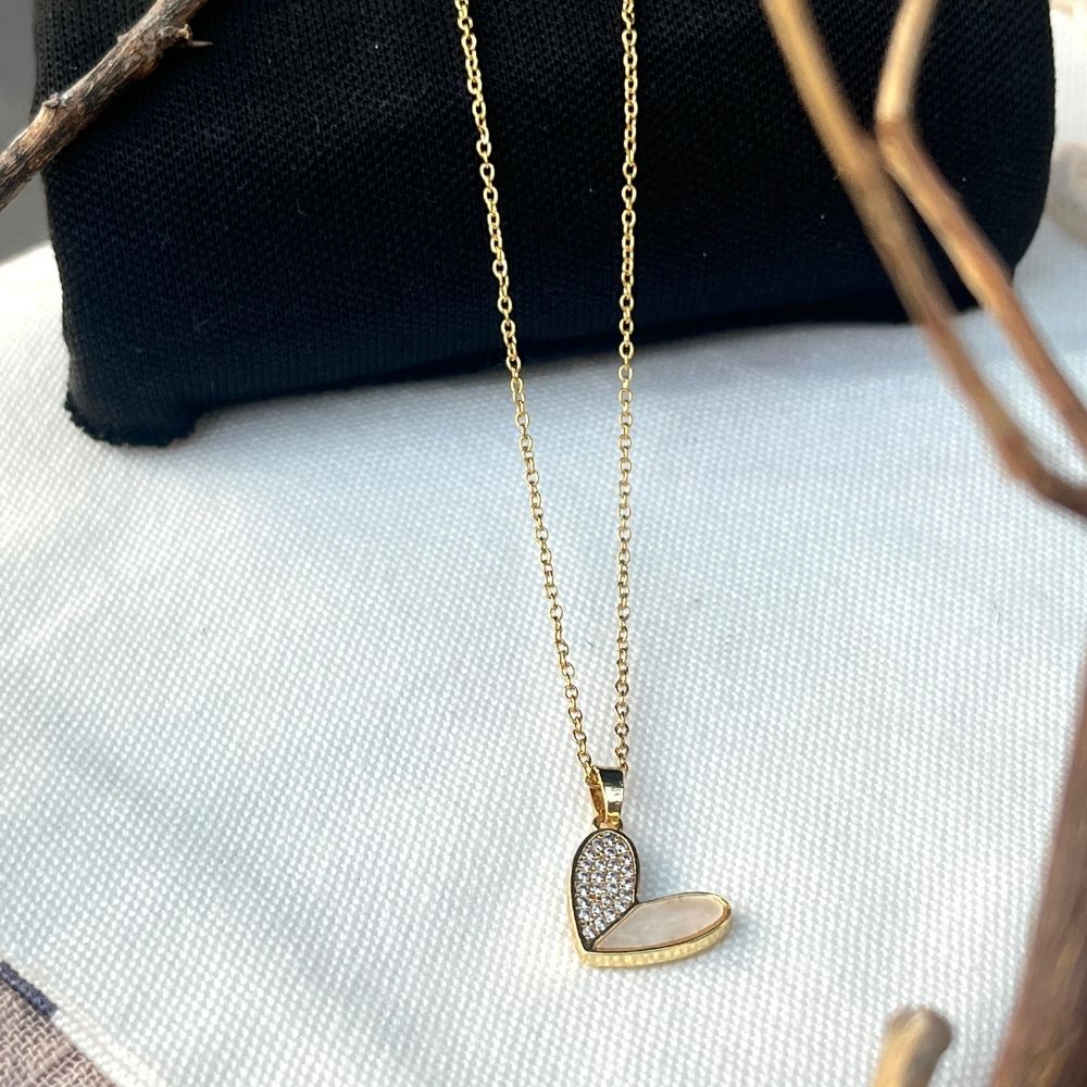 ECW CRYSTAL HEART DAINTY NECKLACE image 0