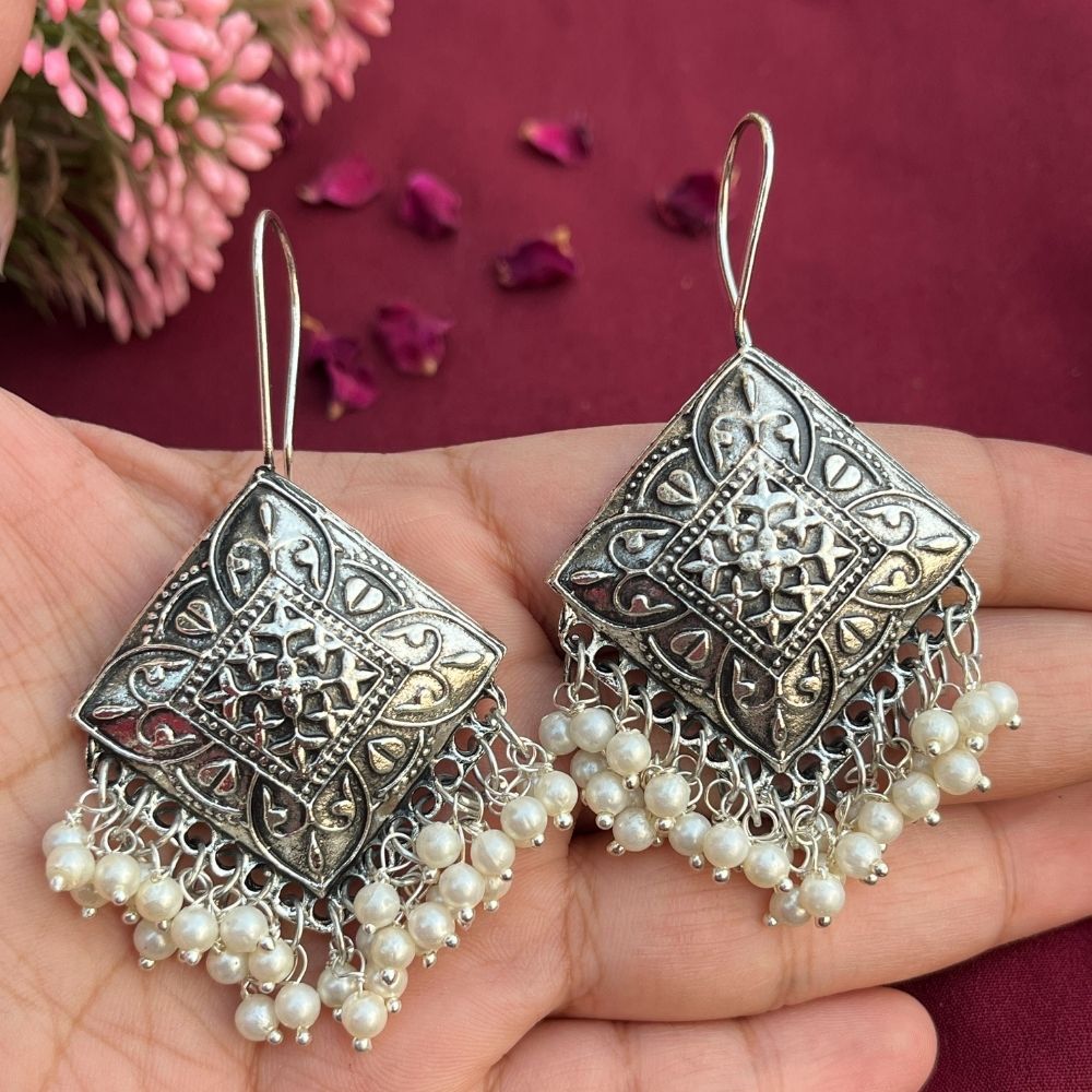 ECE TARINI EARRING image 1