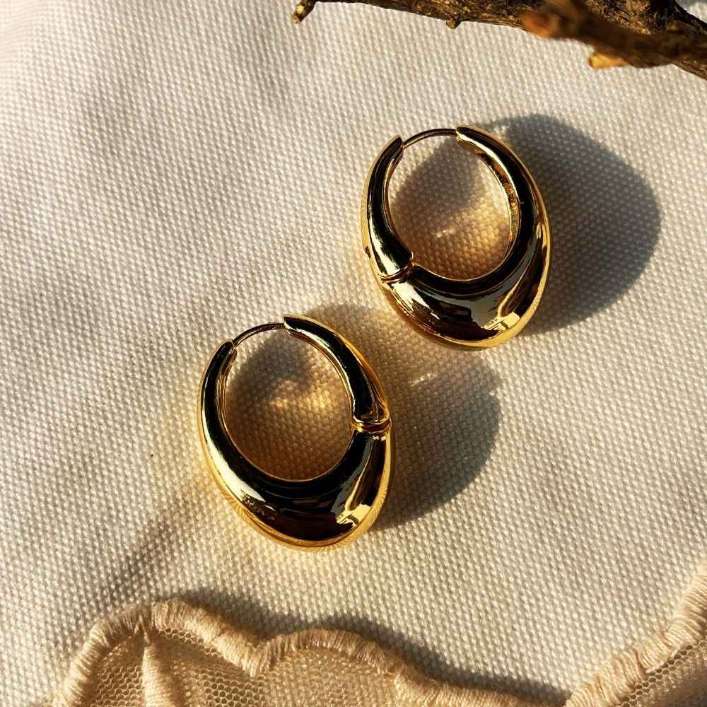 ECW ROXANE STATEMENT HOOP EARRING image 3