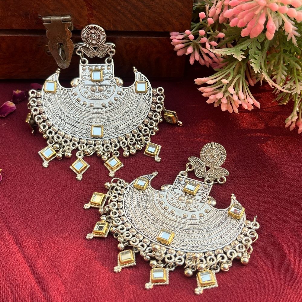 ECE VAMA EARRING image 2