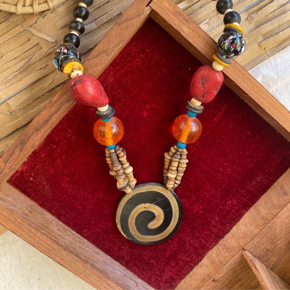 ECW FOLK HANDMADE NECKLACE image 1