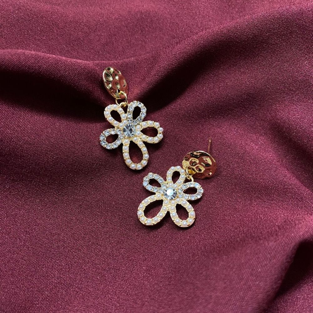 ECW DUAL STONE FLOWER STATEMENT EARRING image 0