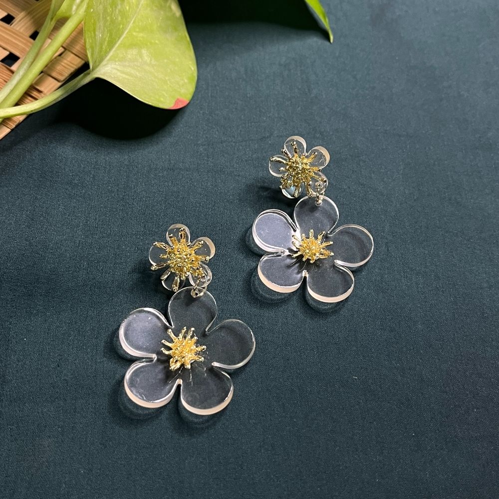 ECW REBECCA STATEMENT EARRING image 2