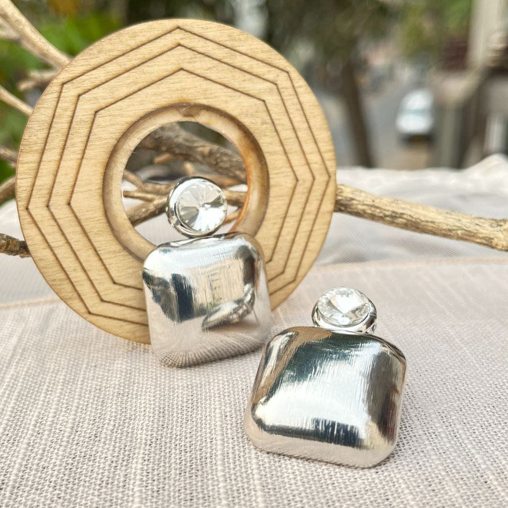 ECW MATT JAZZ TATEMENT EARRING image 1
