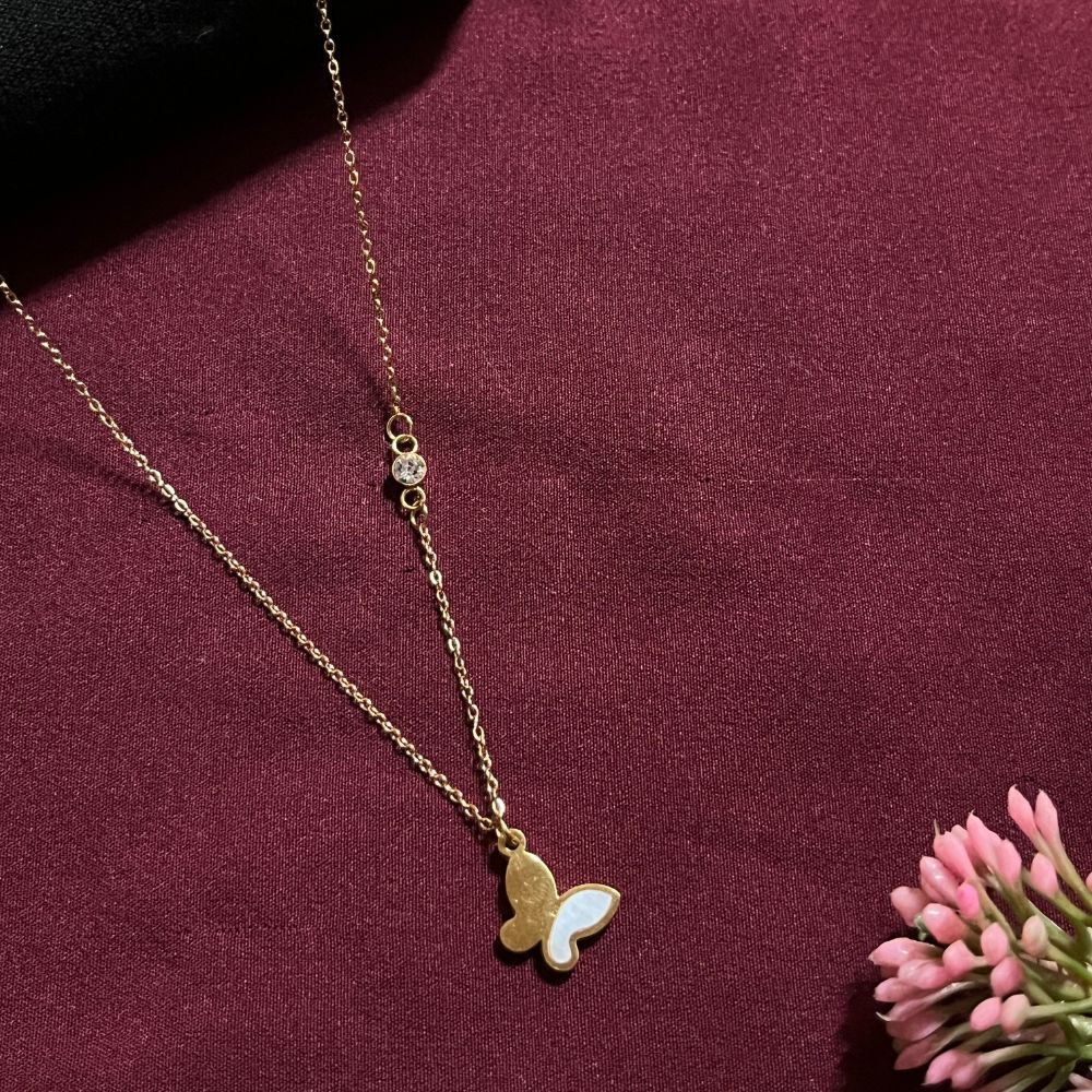 ECW BUTTERCUP DELICATE NECKLACE image 1