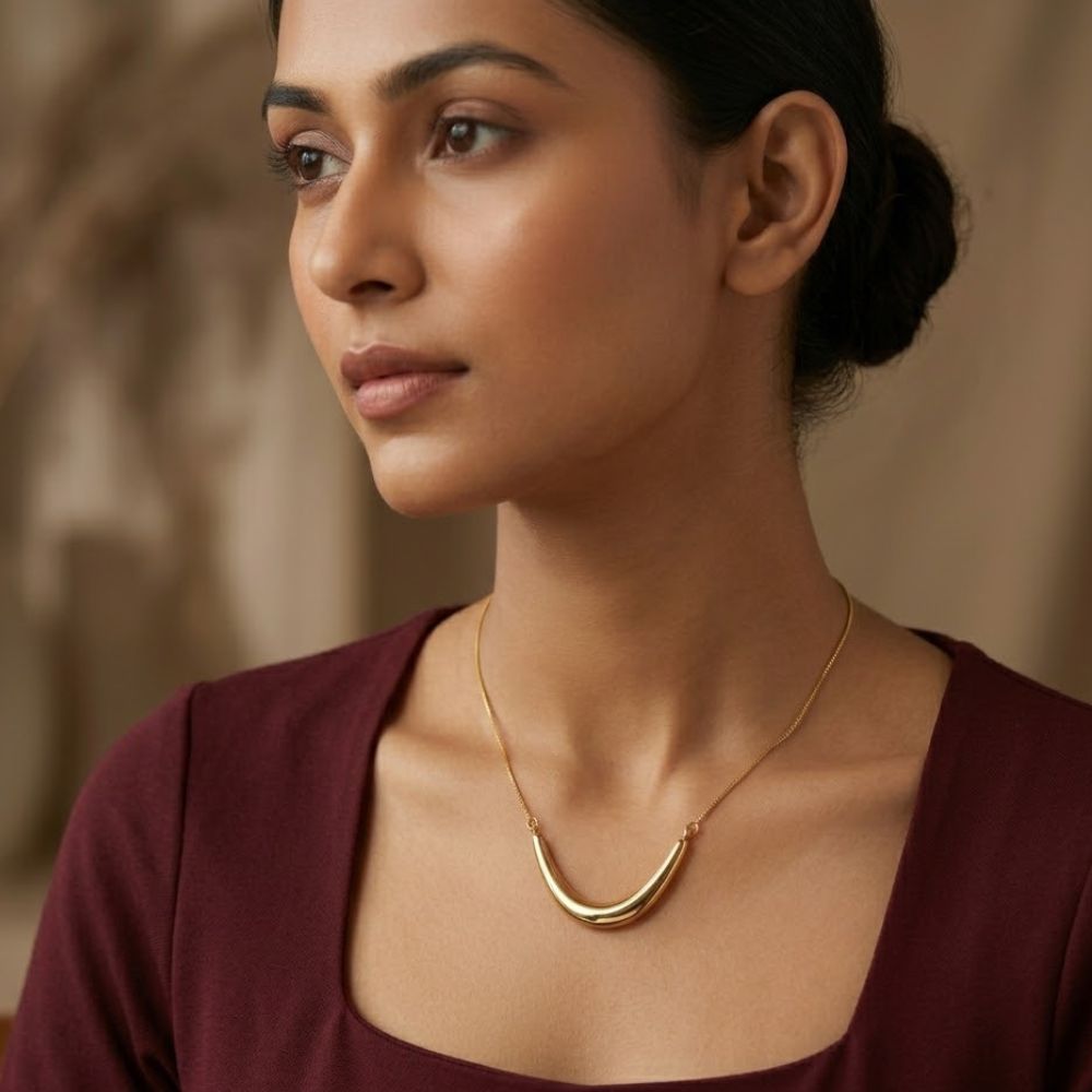 ECW LUNA NECKLACE