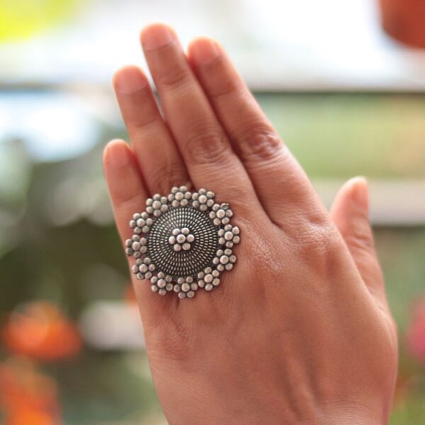 ECE BRINDA ADJUSTABLE RING