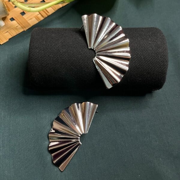 Alternative view of ECW FAN STATEMENT EARRING