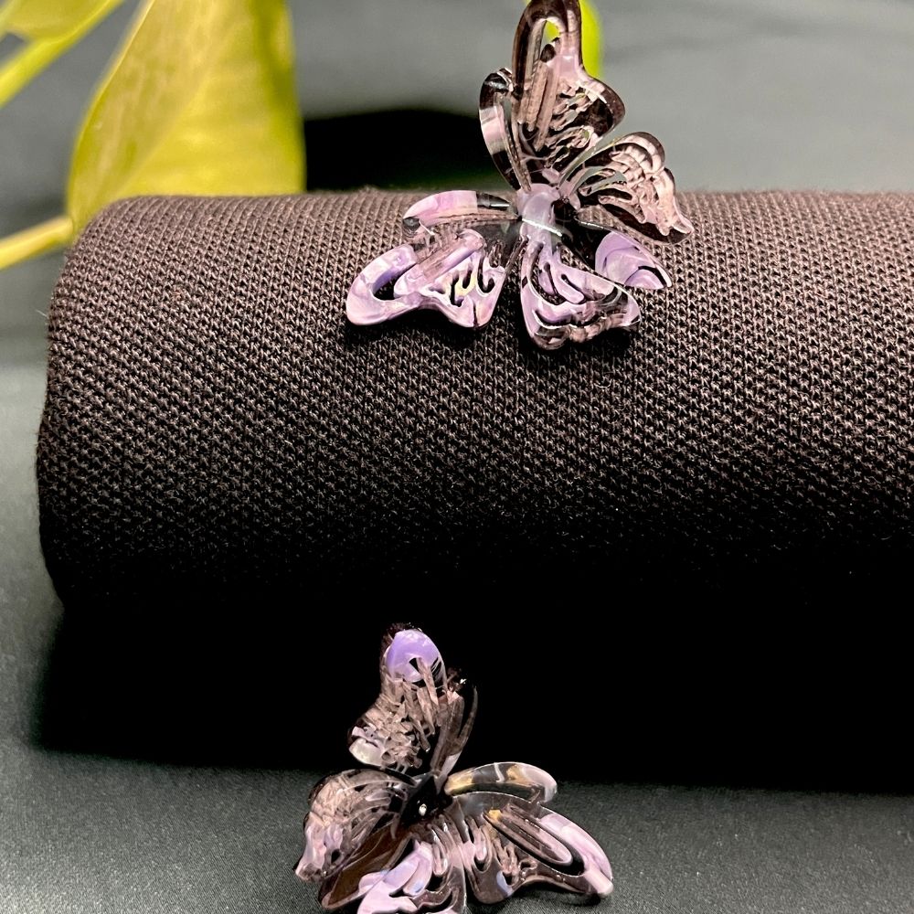 ECW BUTTER CUP STATEMENT EARRING - Image 3