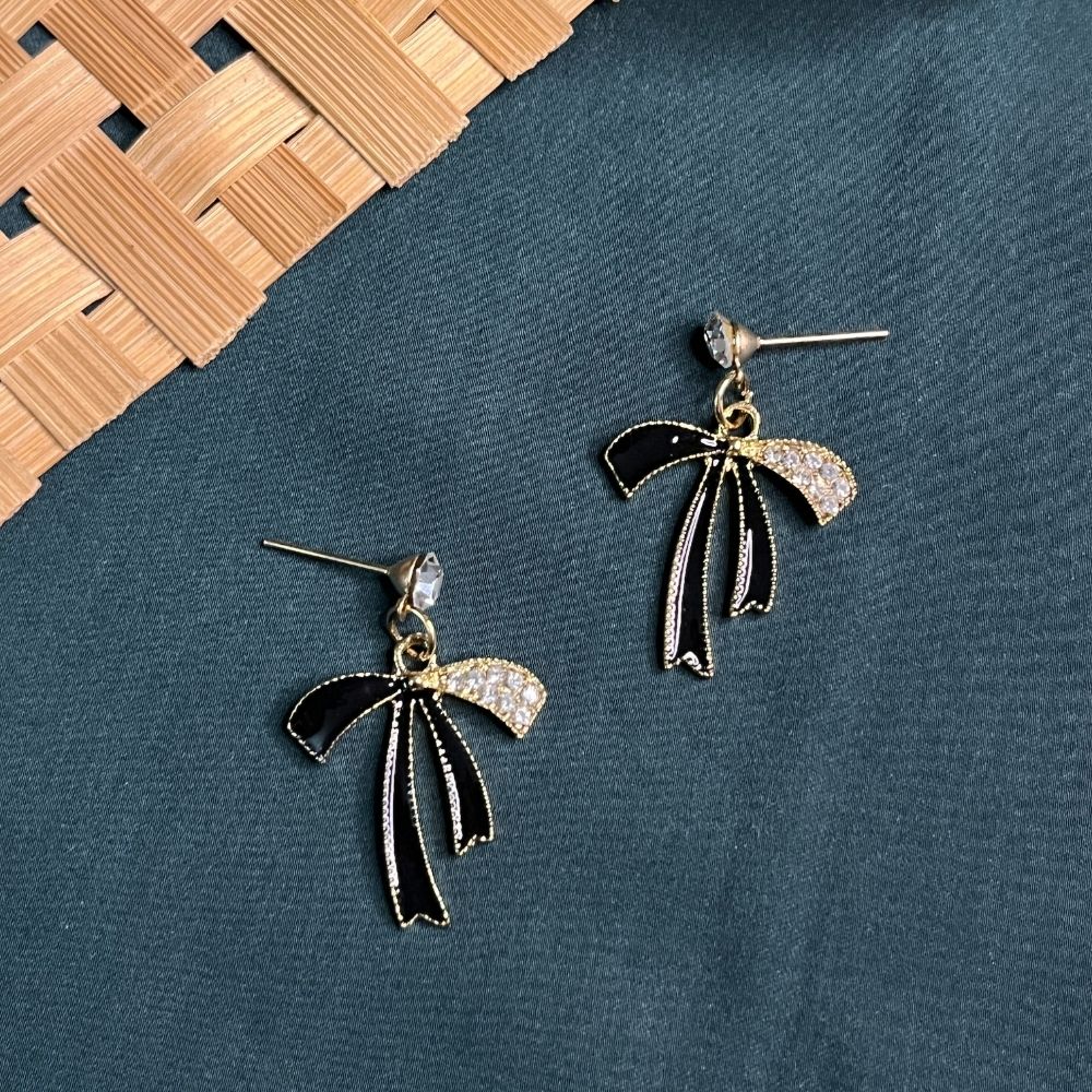 ECW VIONA DAINTY EARRING - Image 3